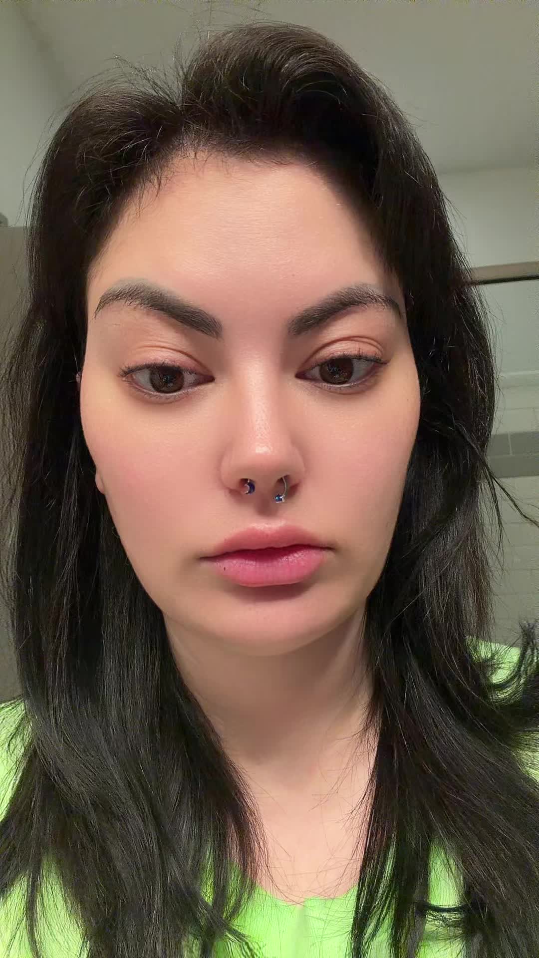 @yourbestienicola