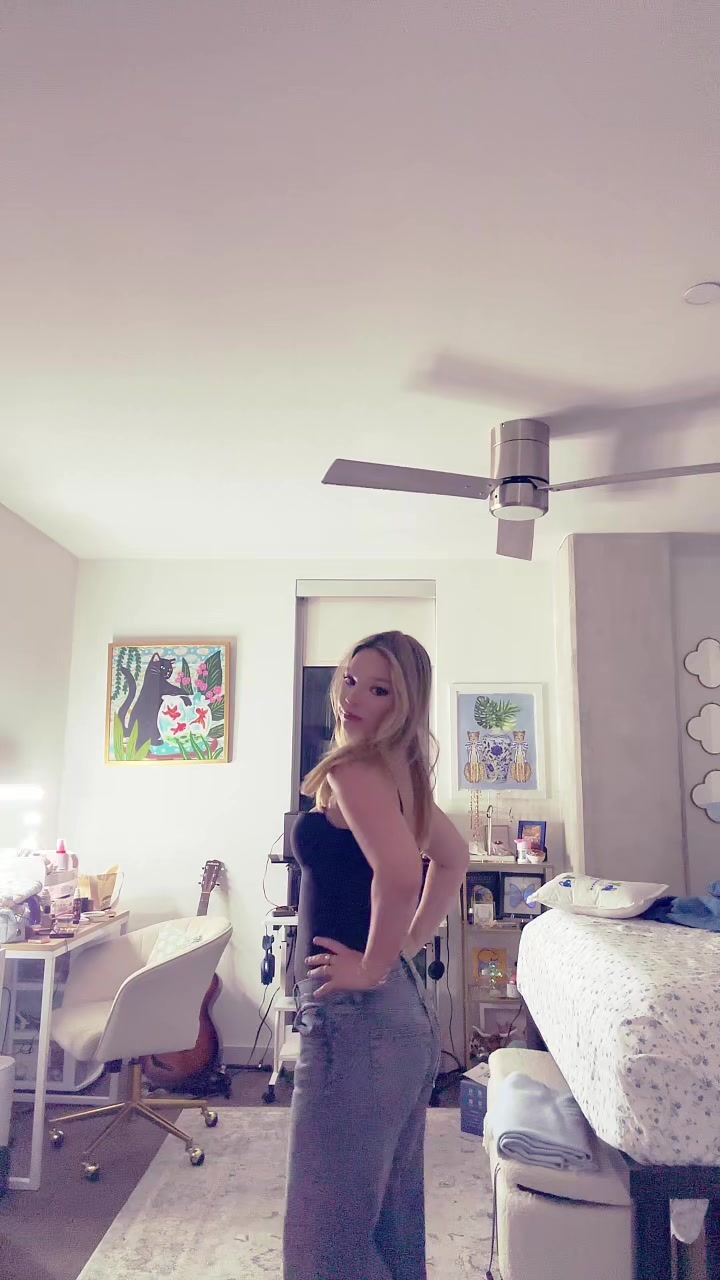 @Cat 🦋