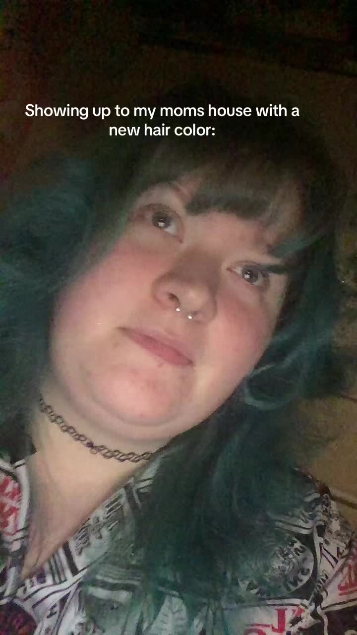 @𝓕𝓾𝔃𝔃𝔂 <3