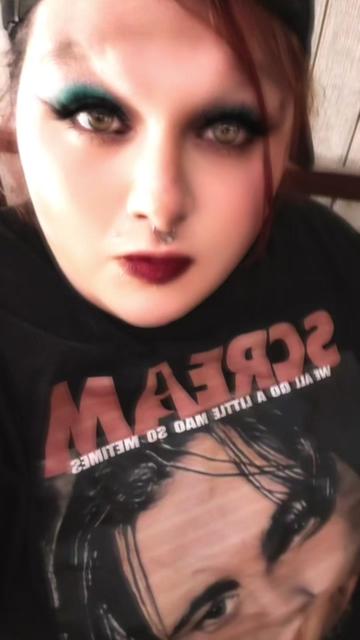 @Sarchotic666