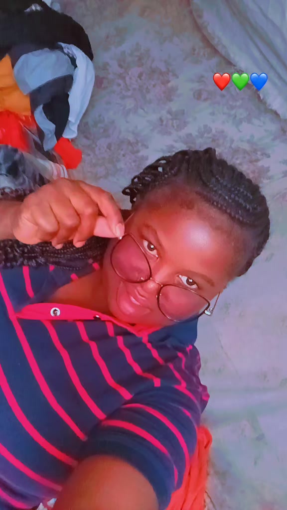 @🇦🇴queen adora🇳🇦