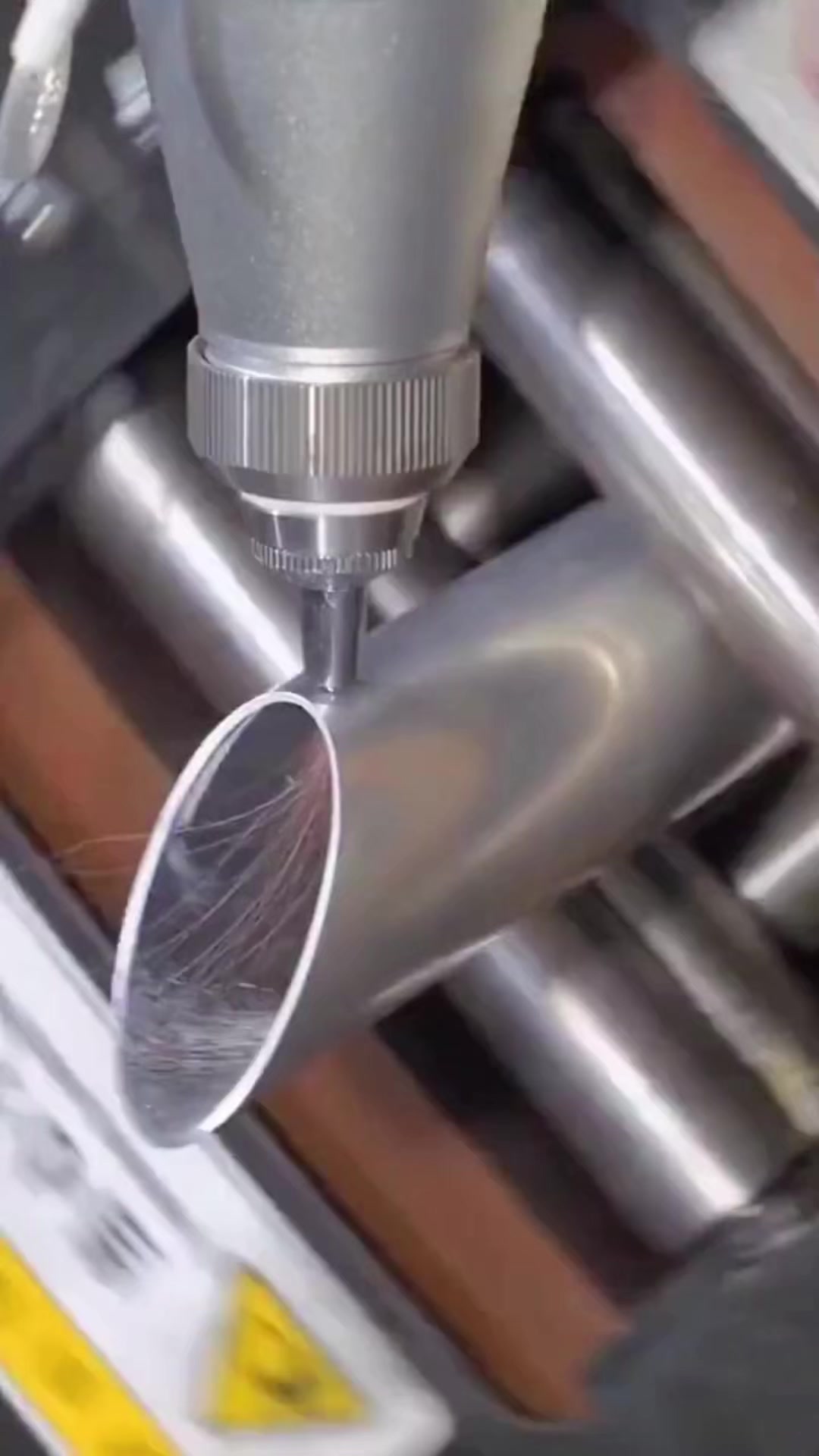 @Laser cutting machine