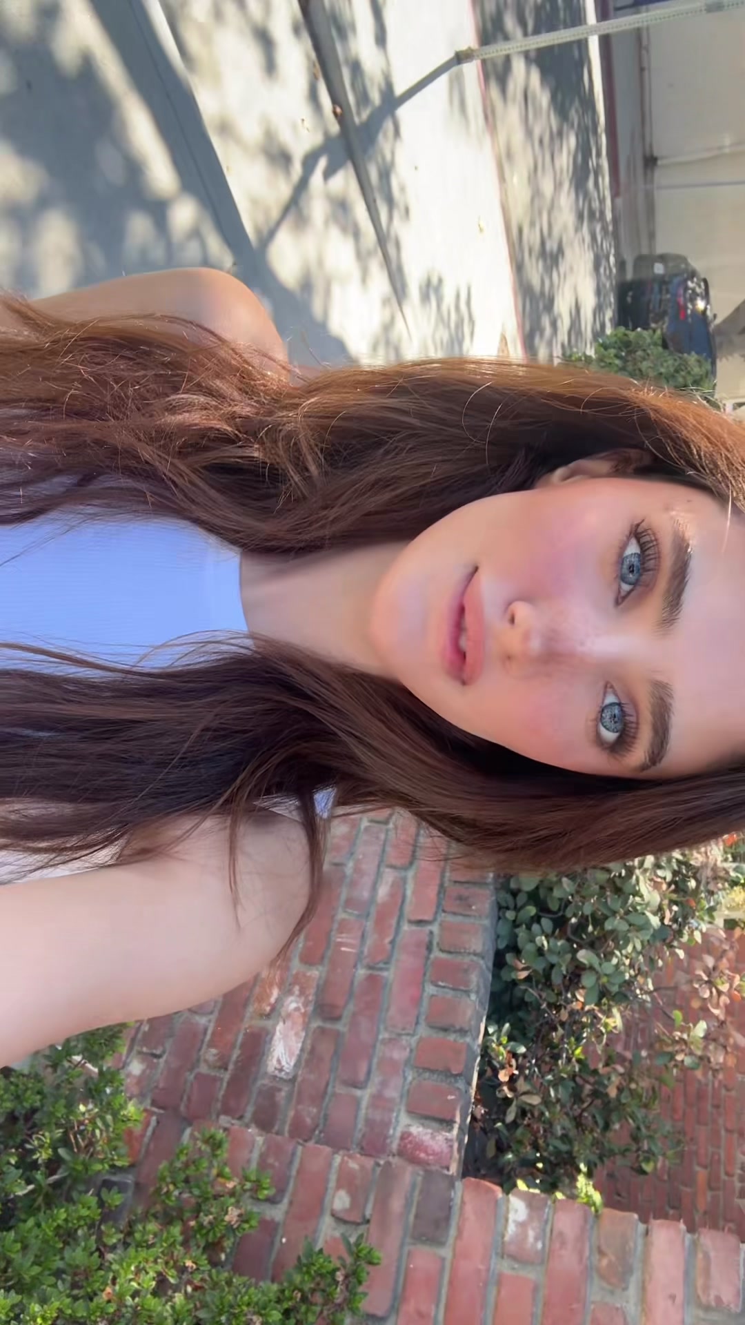 @vania