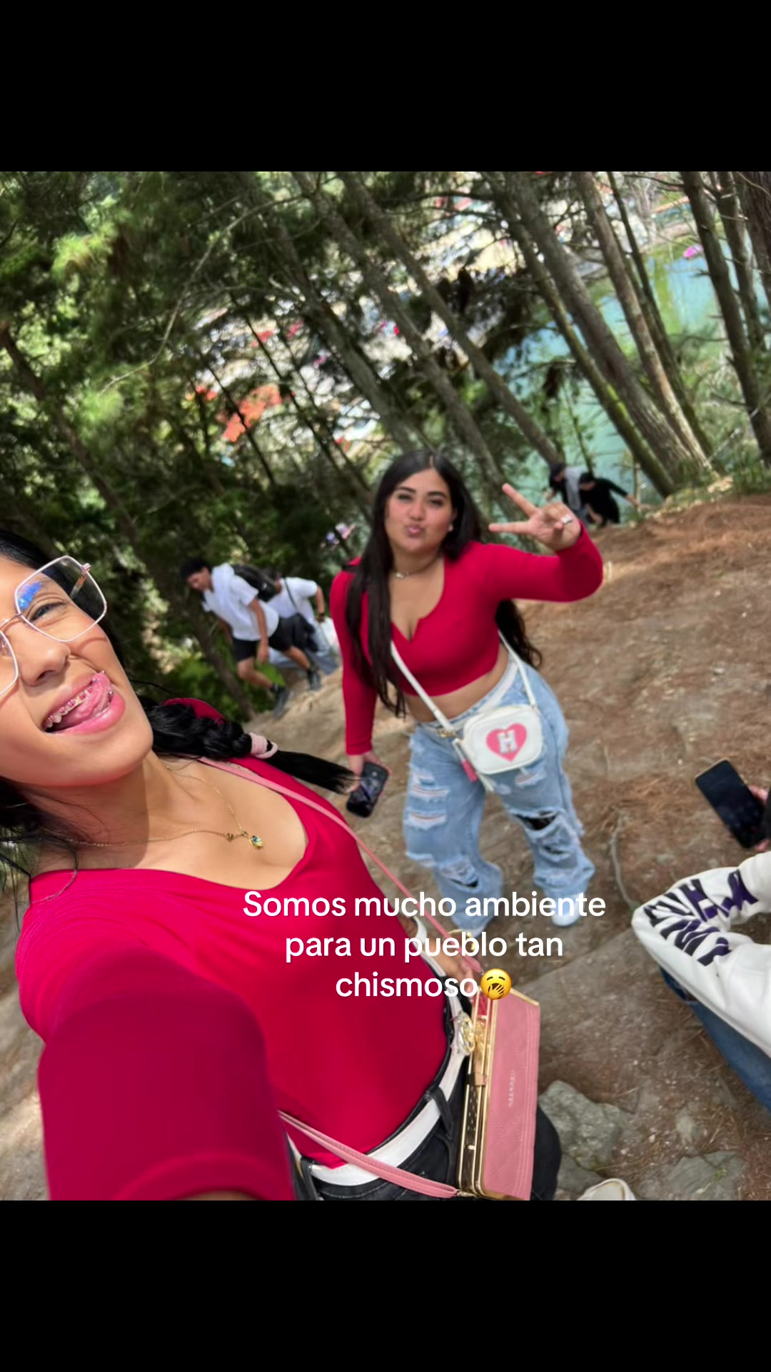 @Helen González