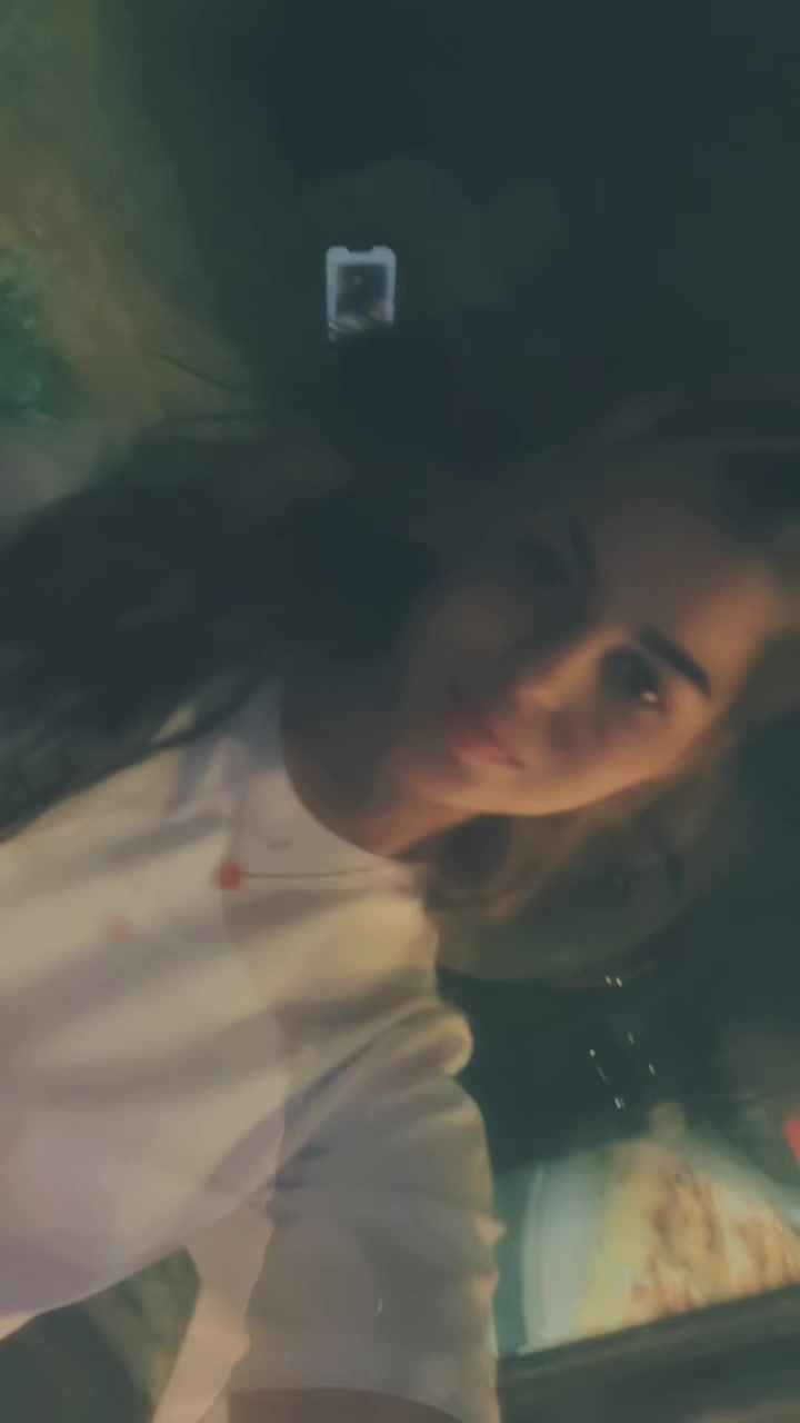 @Adelisa