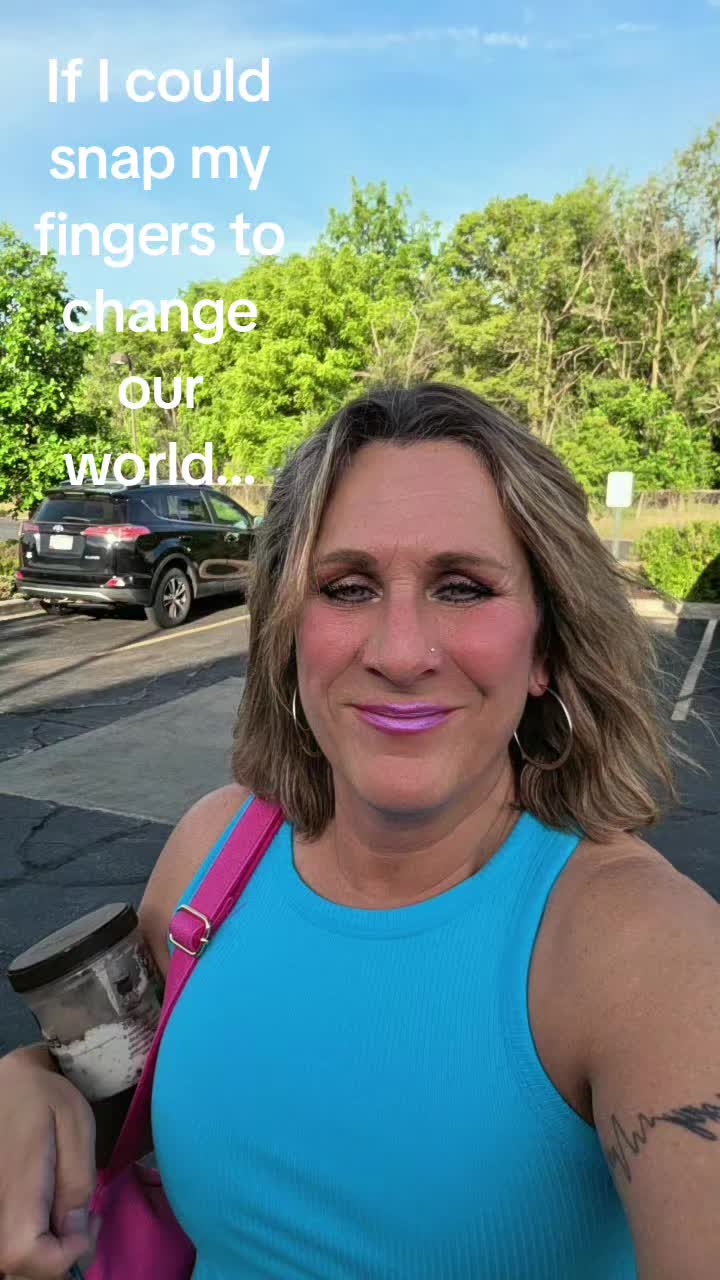 @FoxyRoxyLovesYou
