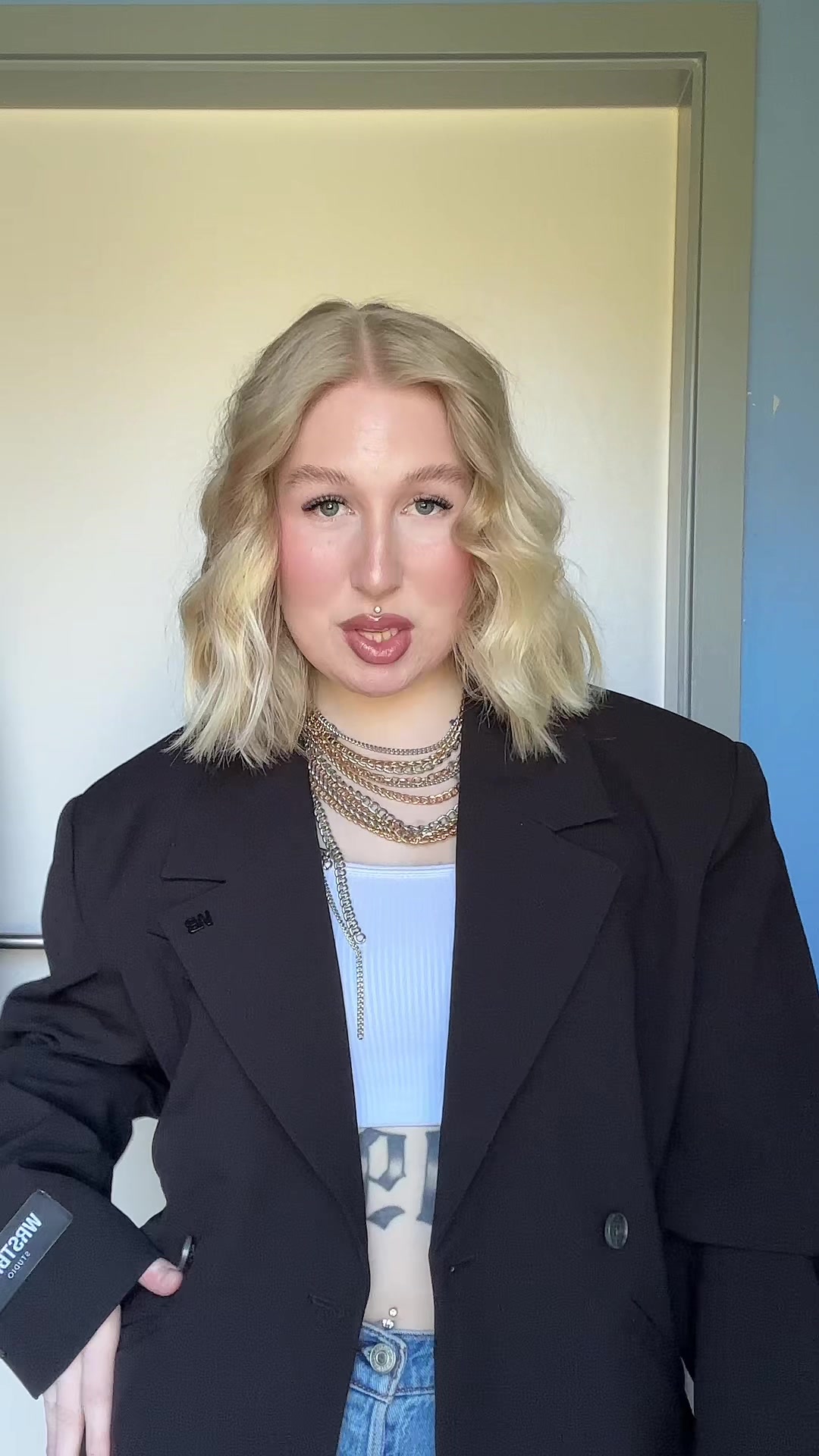 @𝐋𝐄𝐍𝐀
