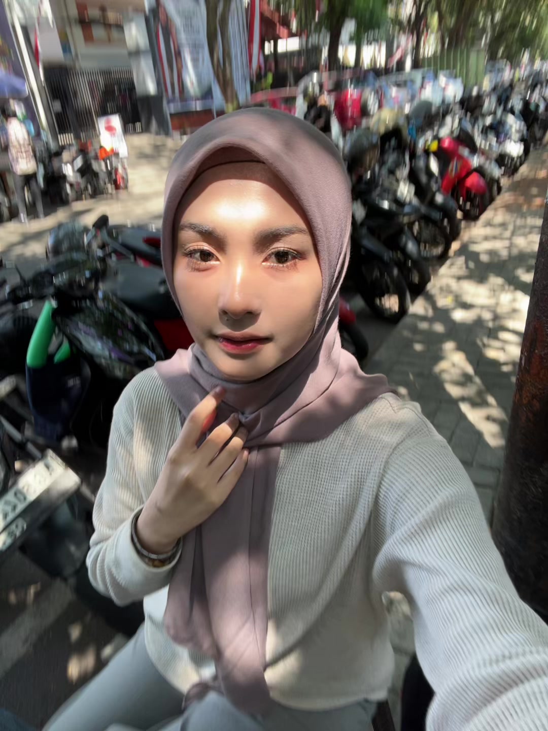 @eya