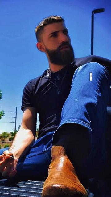 @Eddie.Winchester38