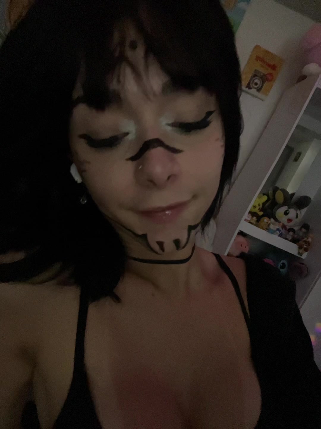 @rynevess👾