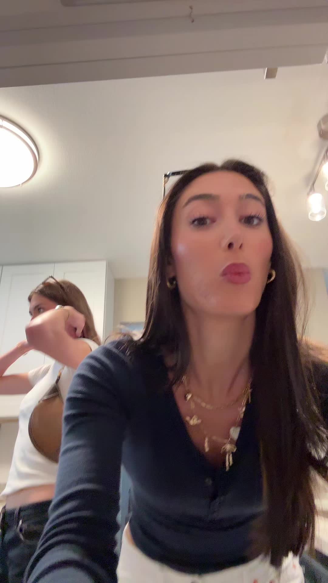 @vlasawwbsju