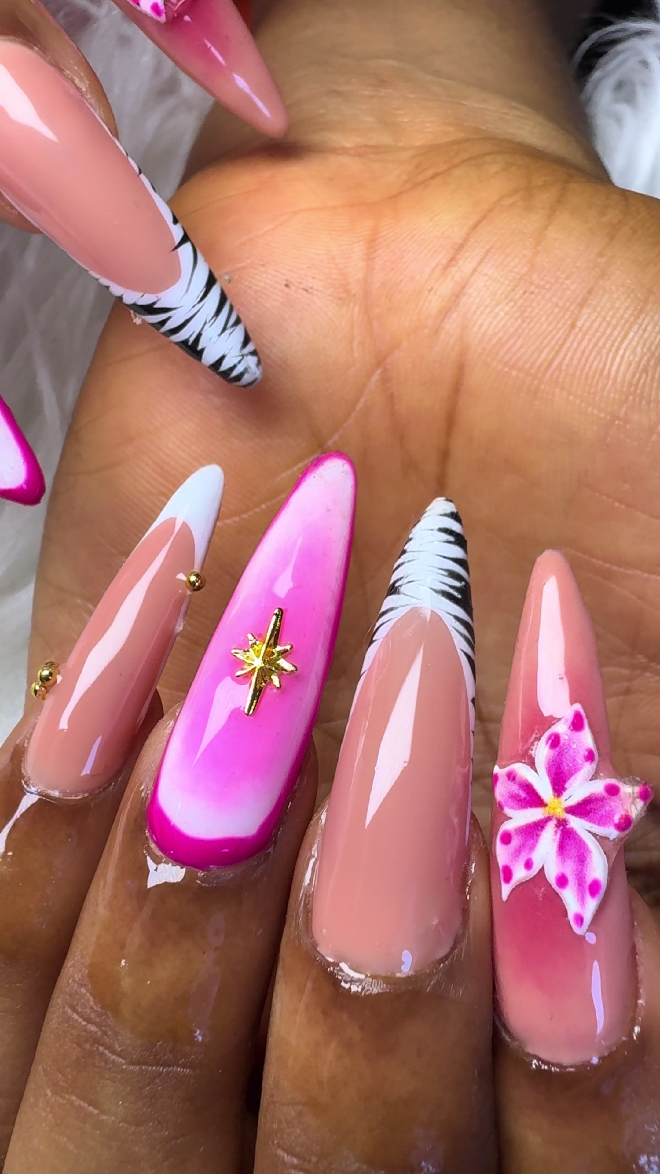 @ENUGU NAIL / CLUSTER LASH TECH