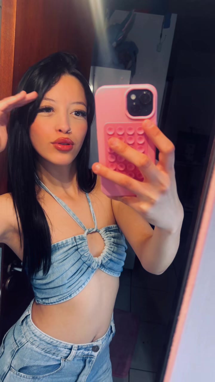 @𝐌𝐚𝐫𝐢💗