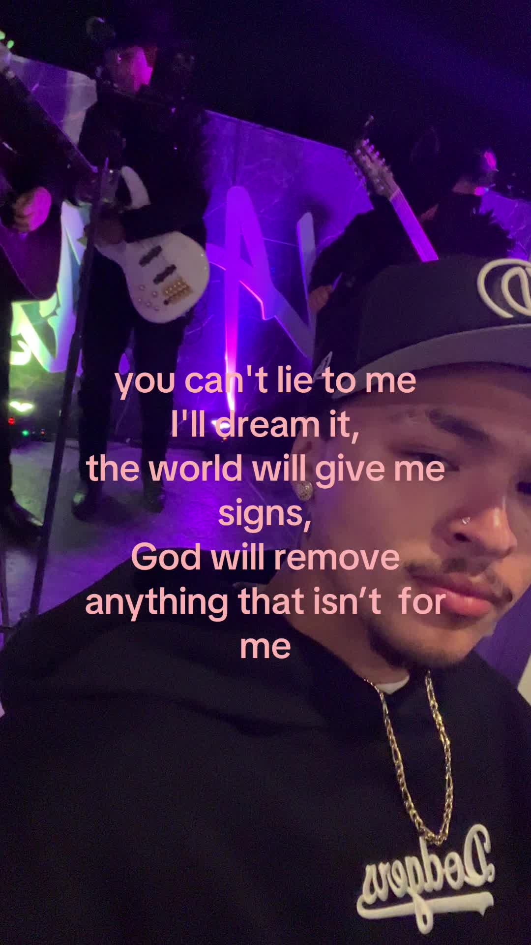 @𝓭𝓪𝓿𝓲𝓭