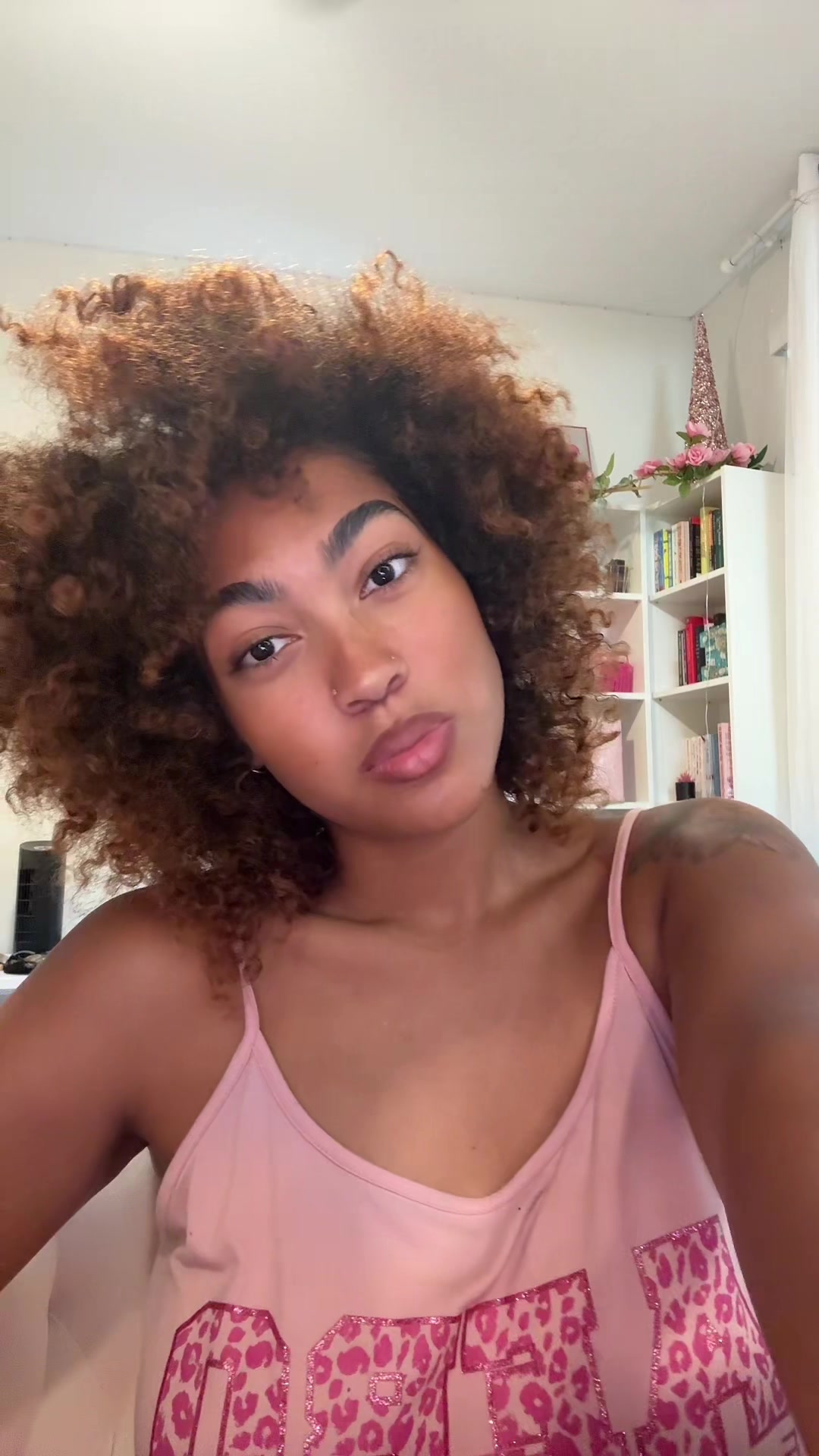 @😬💋