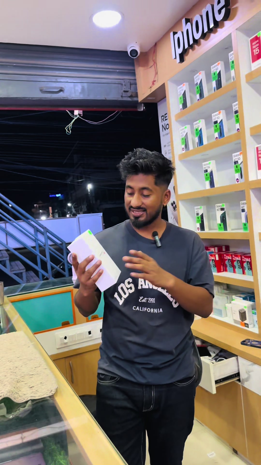 @Manoj Mobile Store official