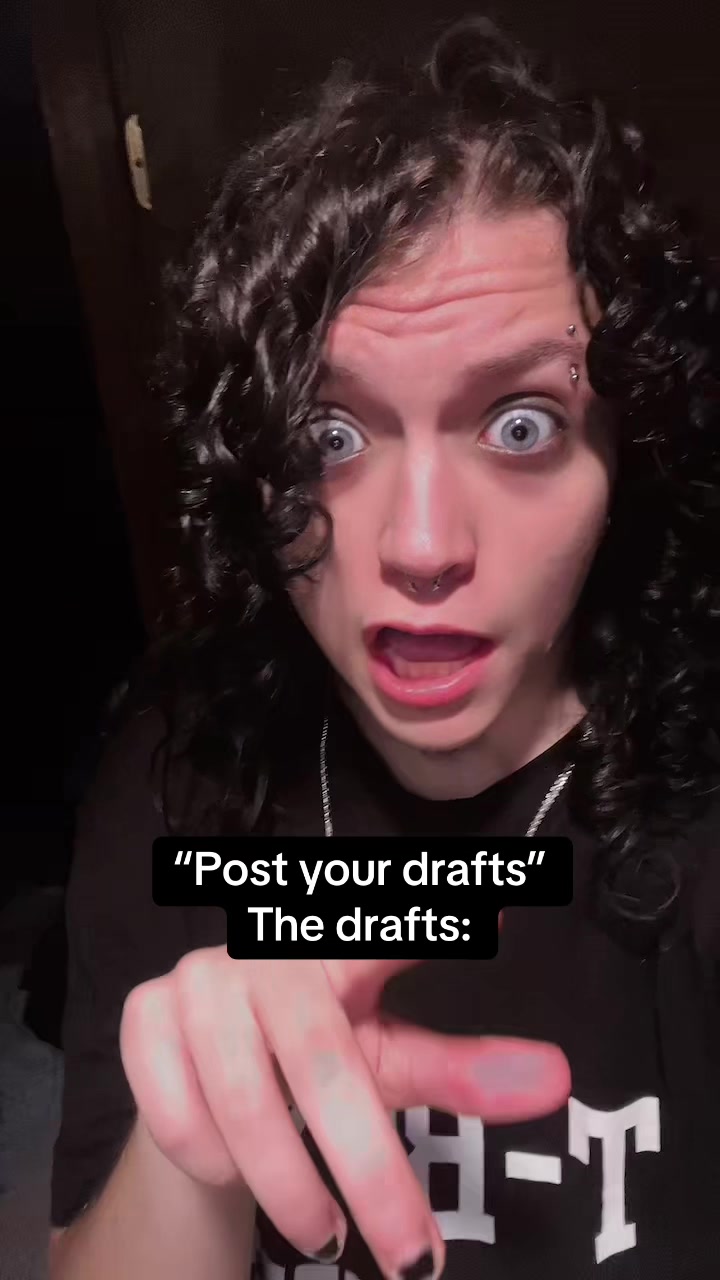 @Alex🥀