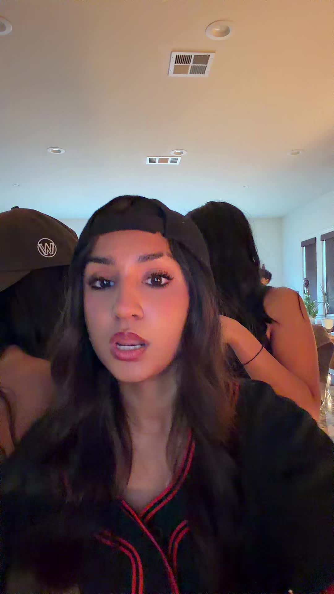 @reyvalicious