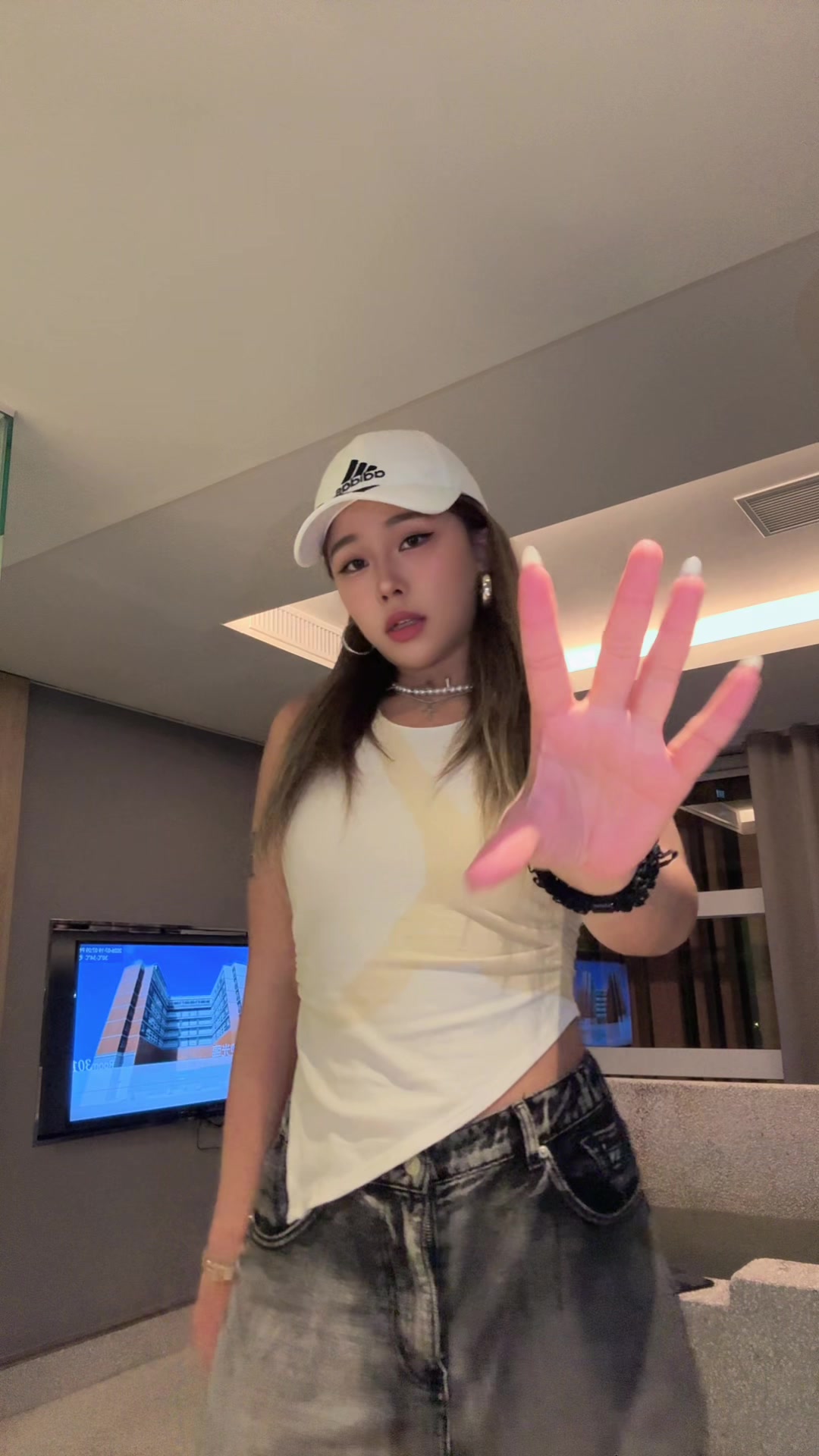 @伊伊