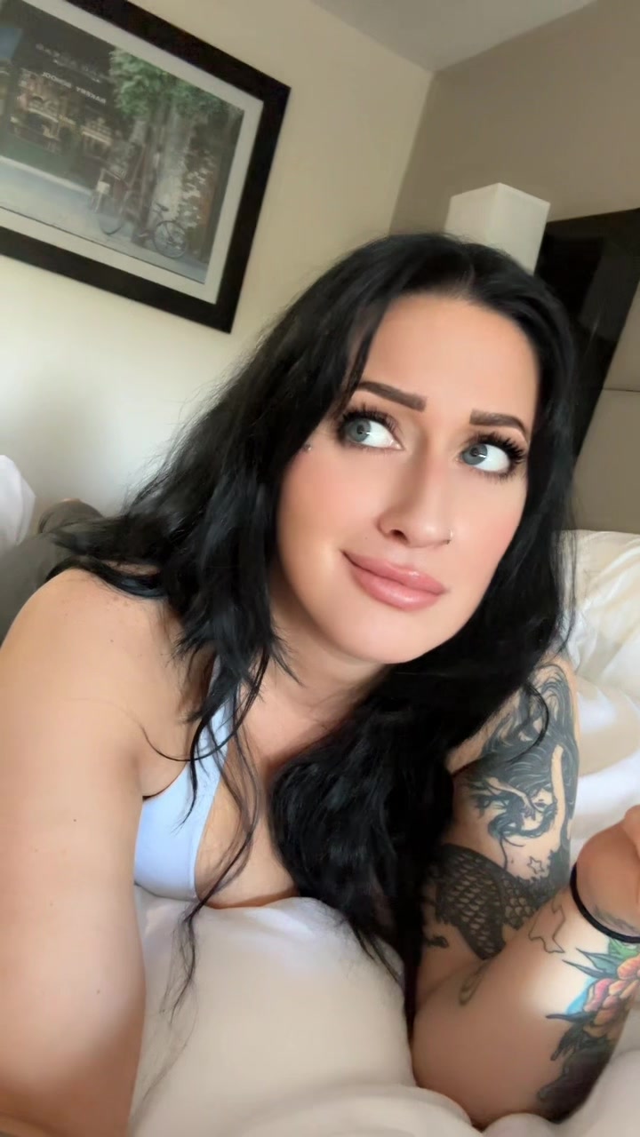 @Valentina Marie