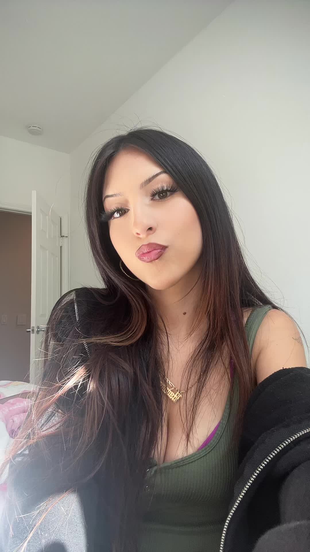 @♛