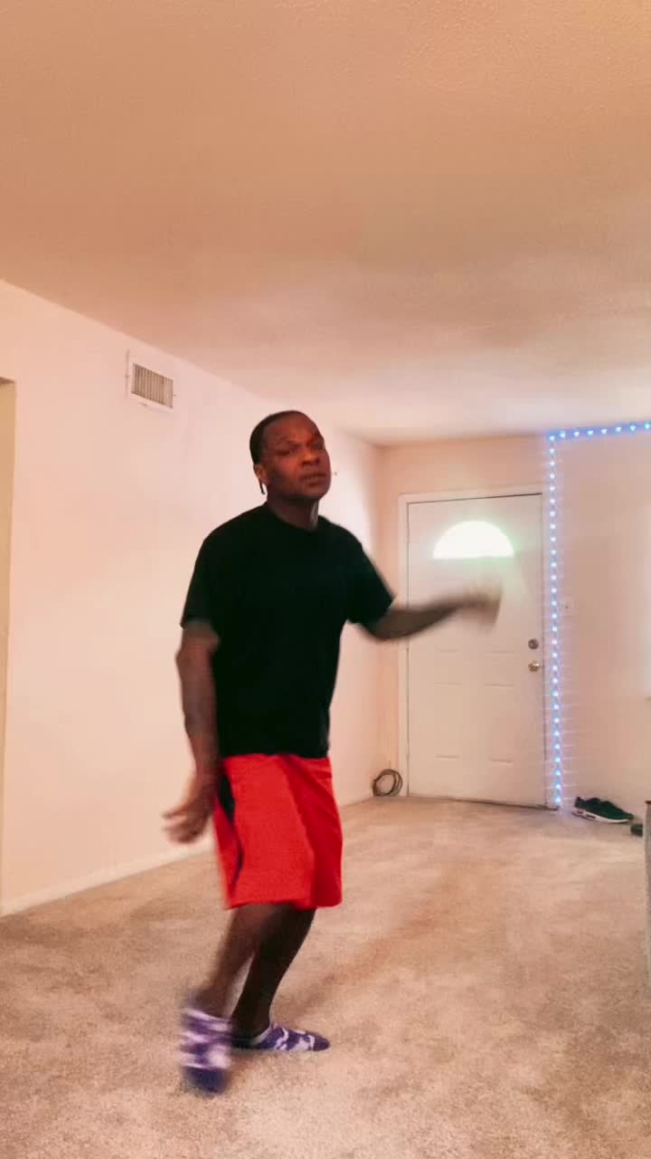 @famousray1