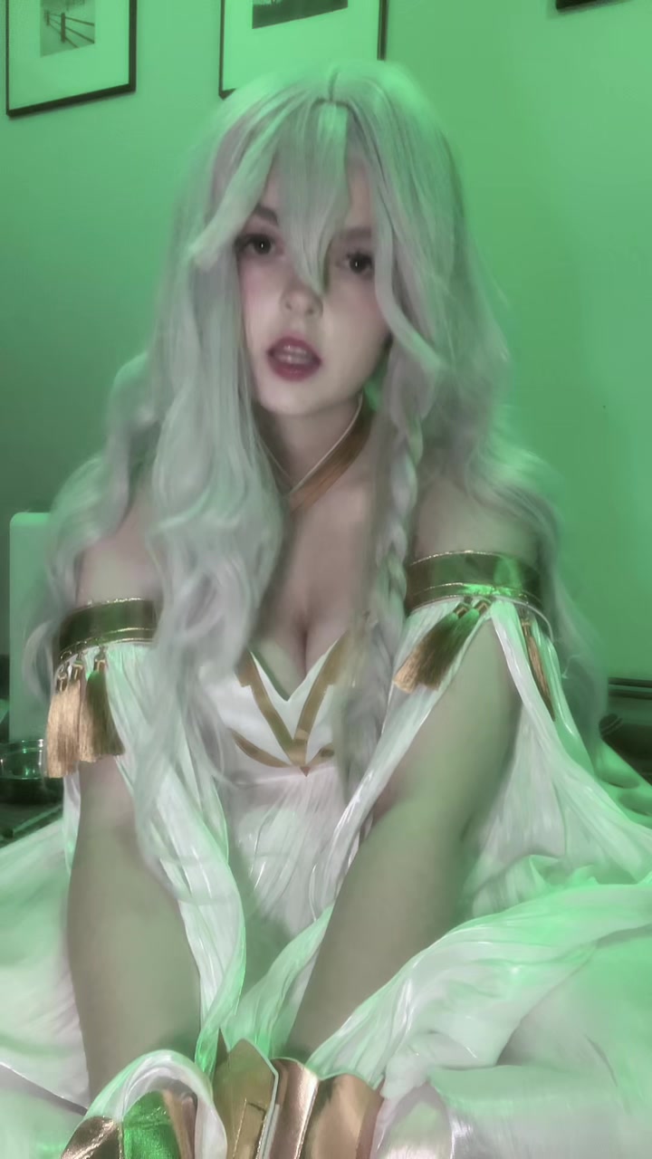 @eli :3 || megacon december ๐