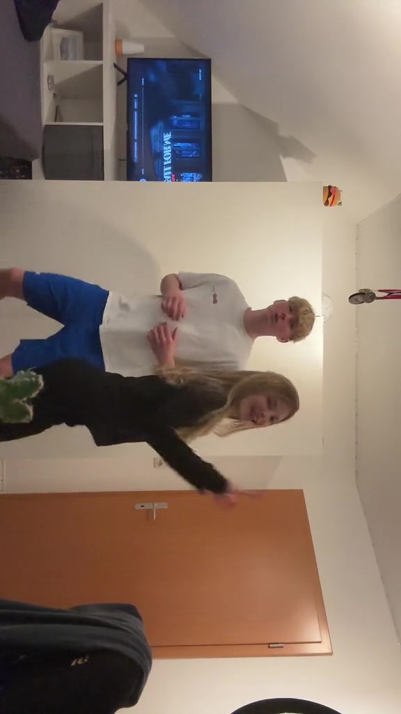 @👰🏼♂️🤵🏼♀️