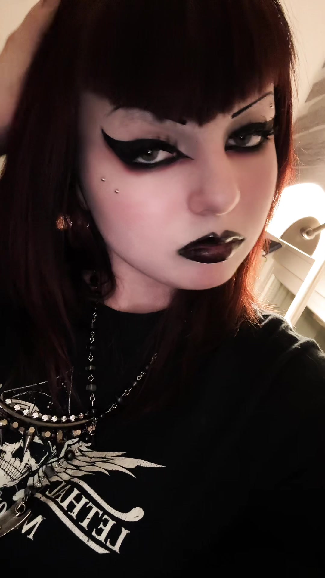 @Lina🖤🦇