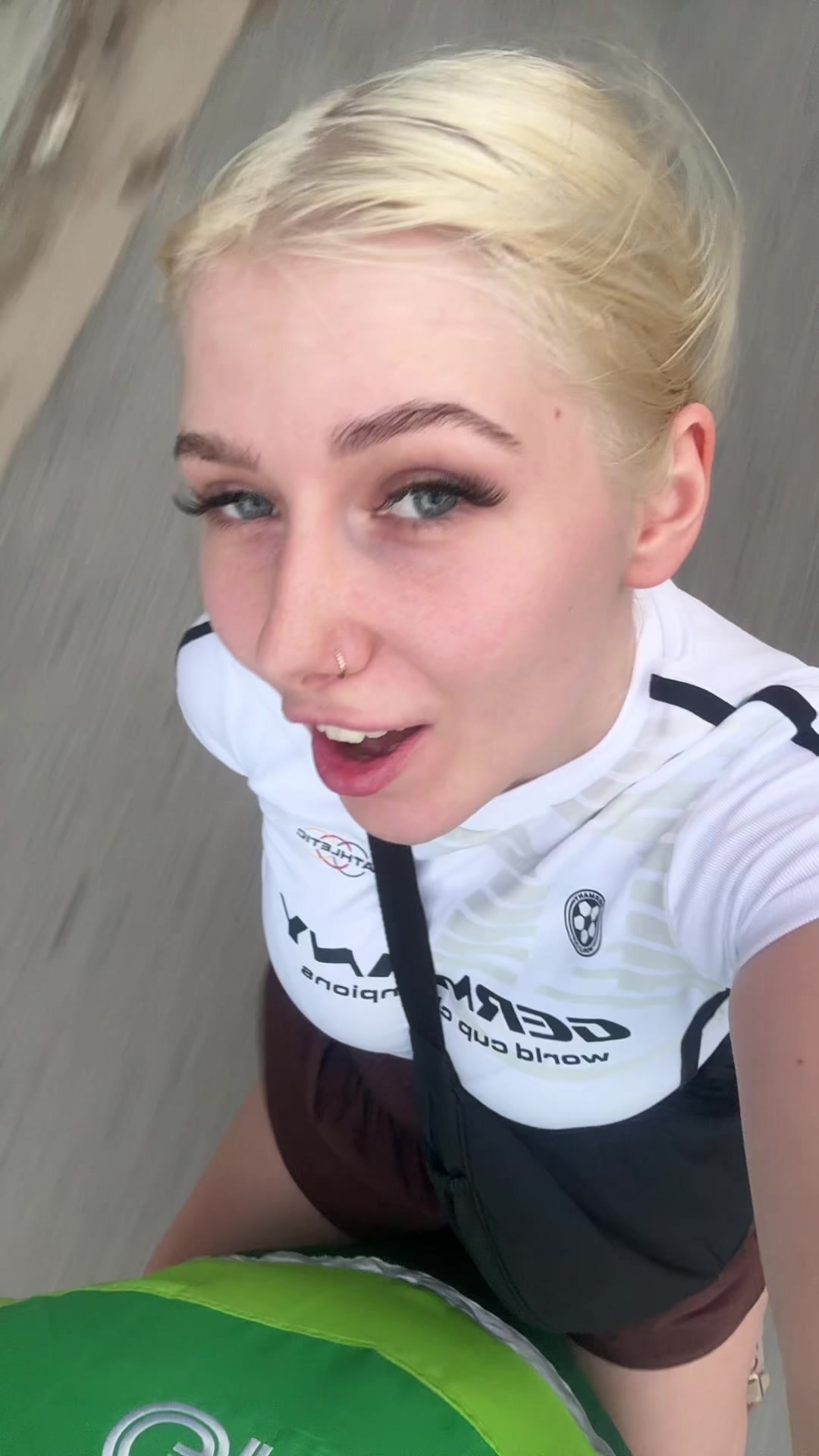 @isabellotrix