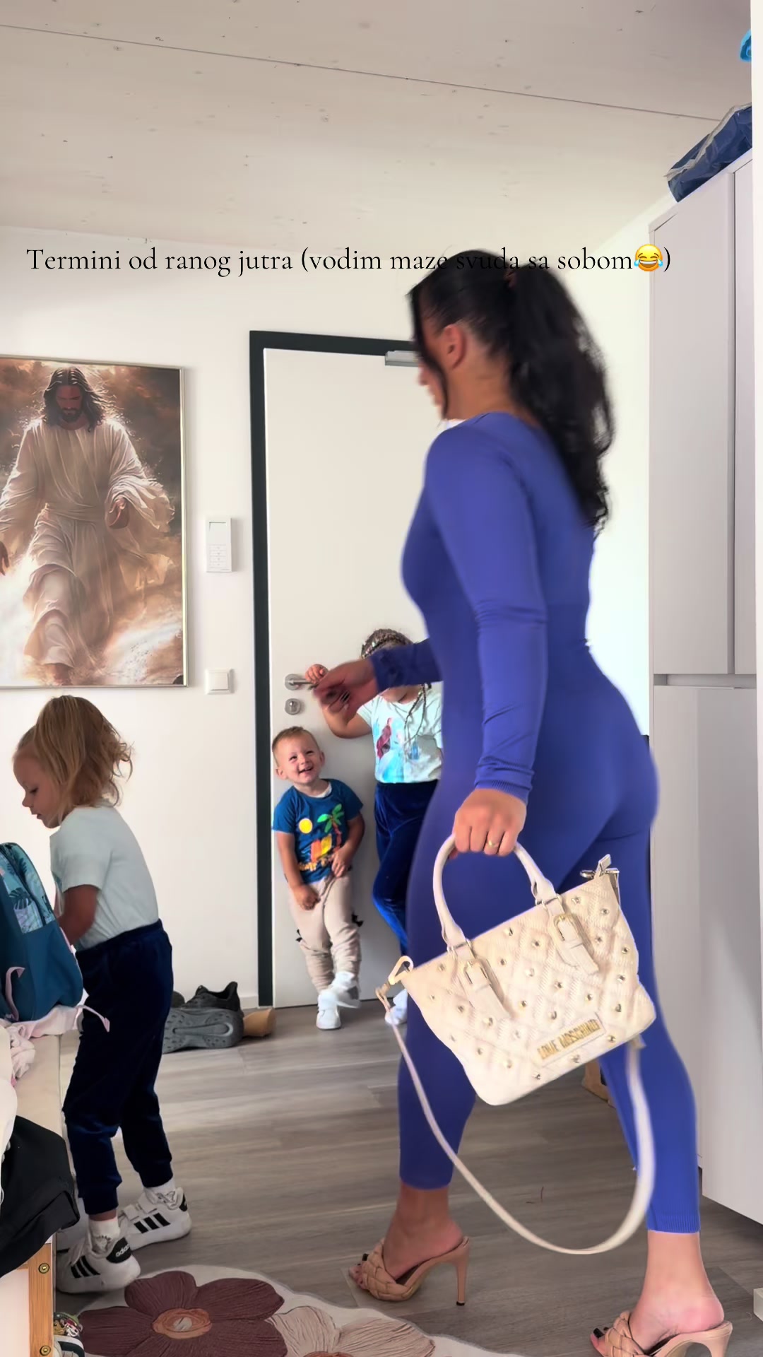 @mommyvanesaa