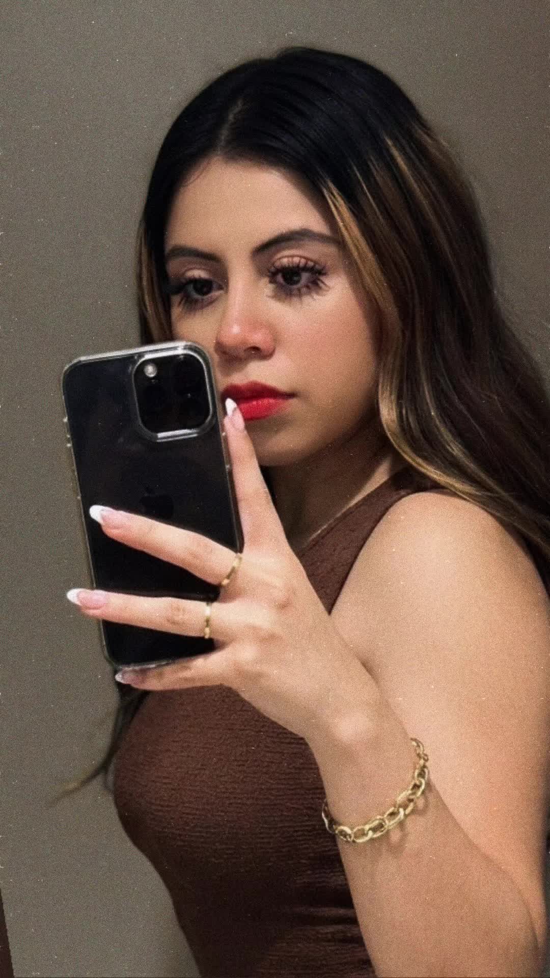 @Itzelv0916