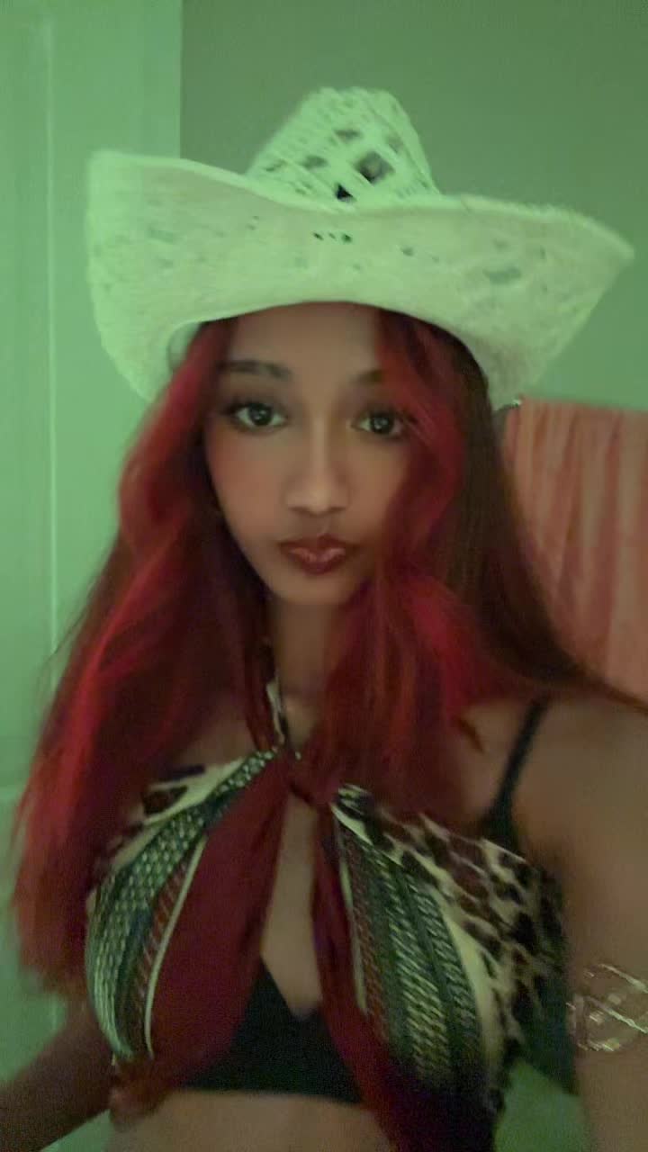 @varsha_aurapage