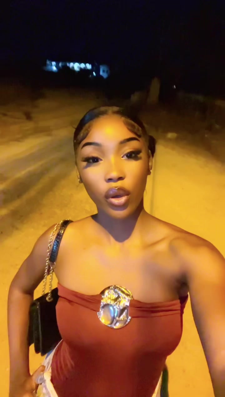 @Laurina Low🦋