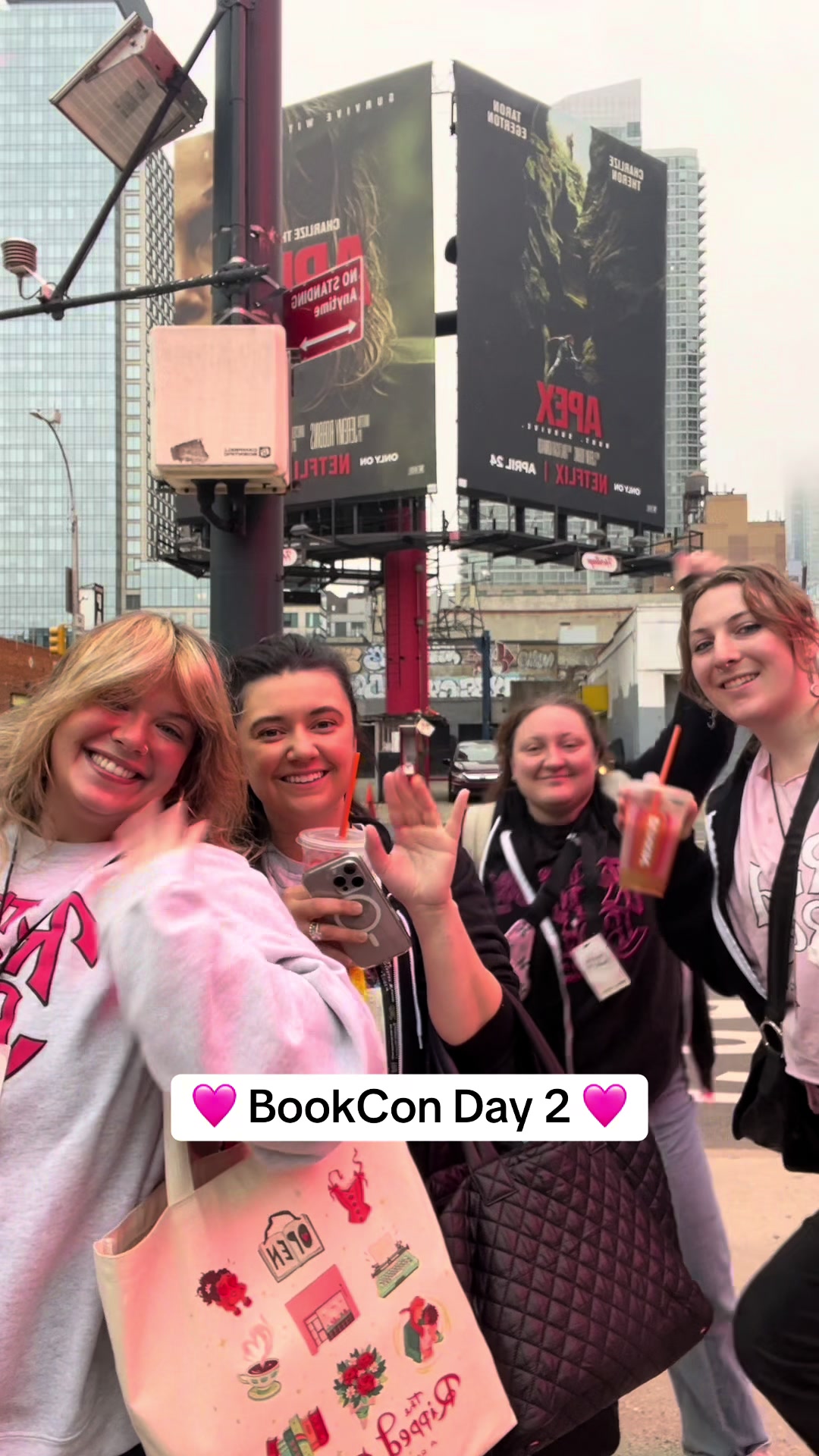 @TheRippedBodice