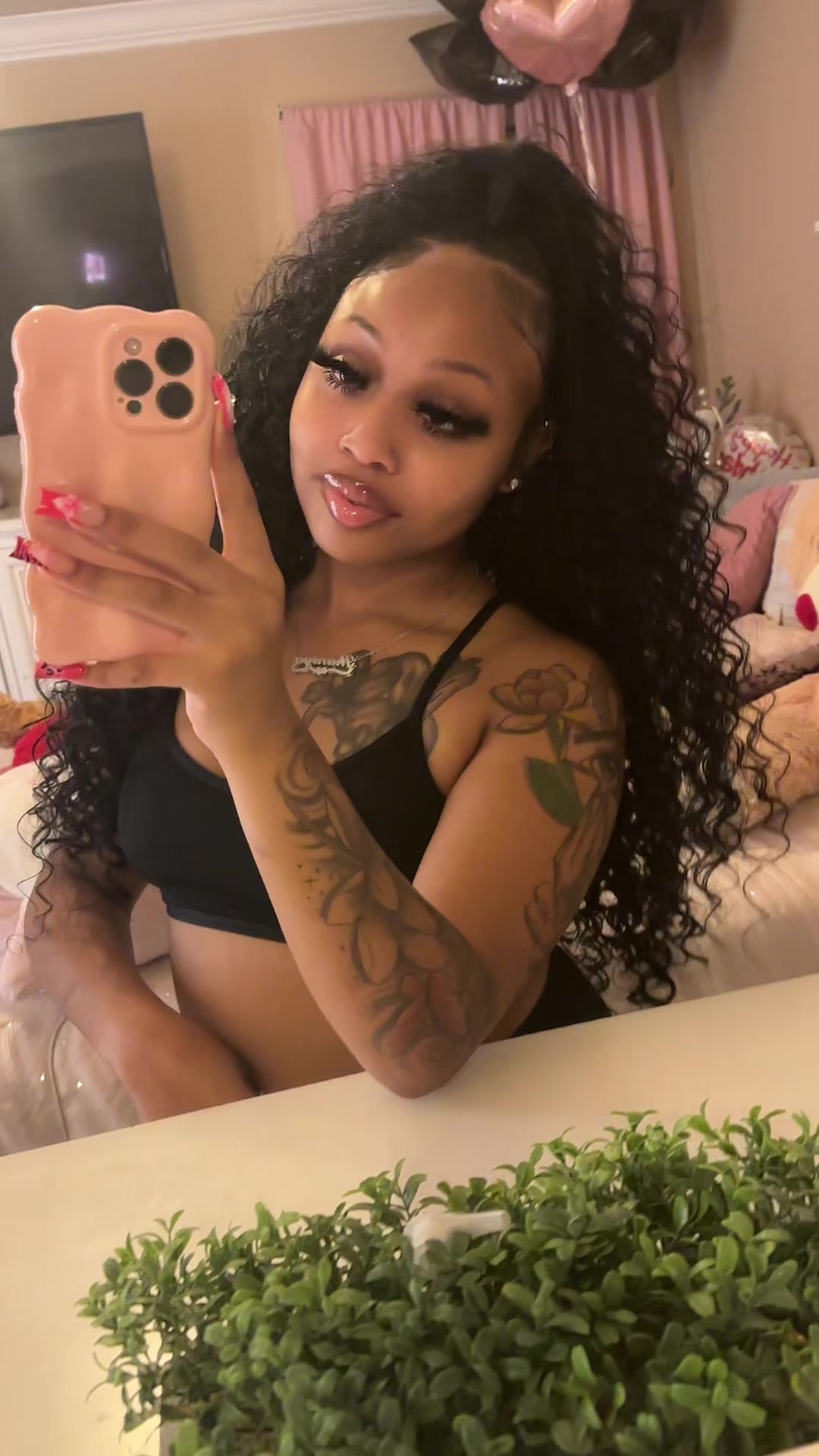 @shaniya janai