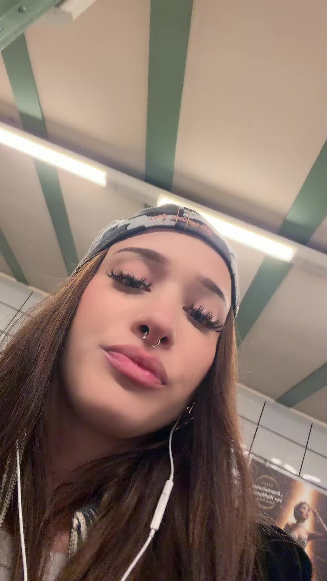 @bruxye