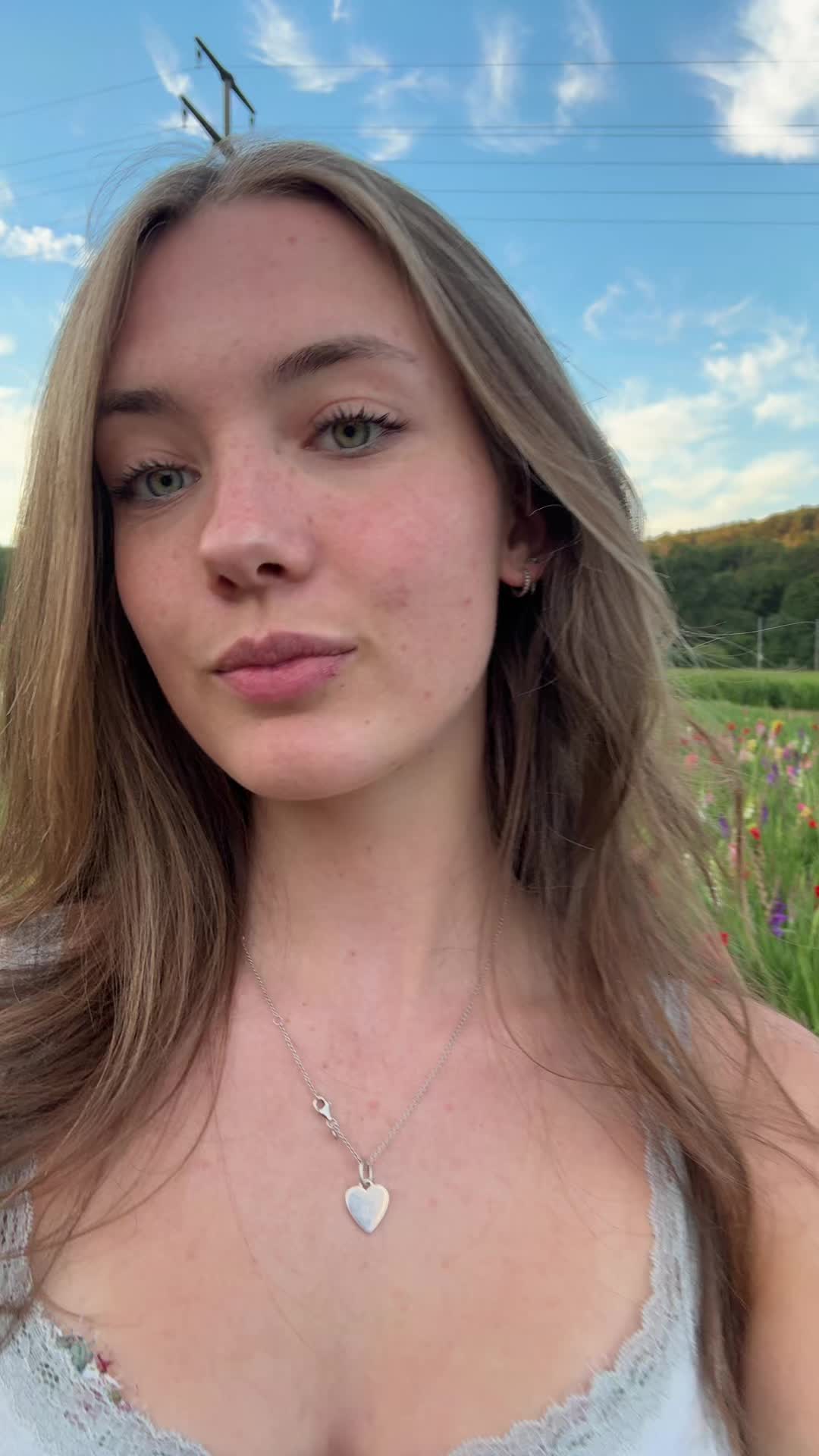 @mariella