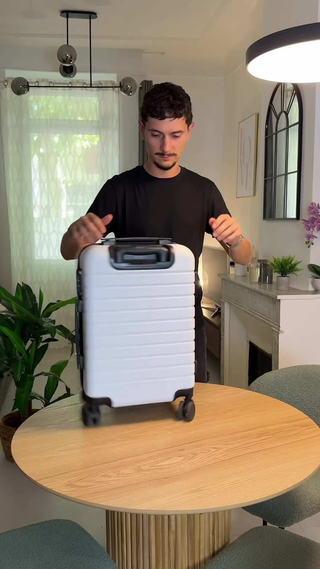 @AIRTRAVIA
