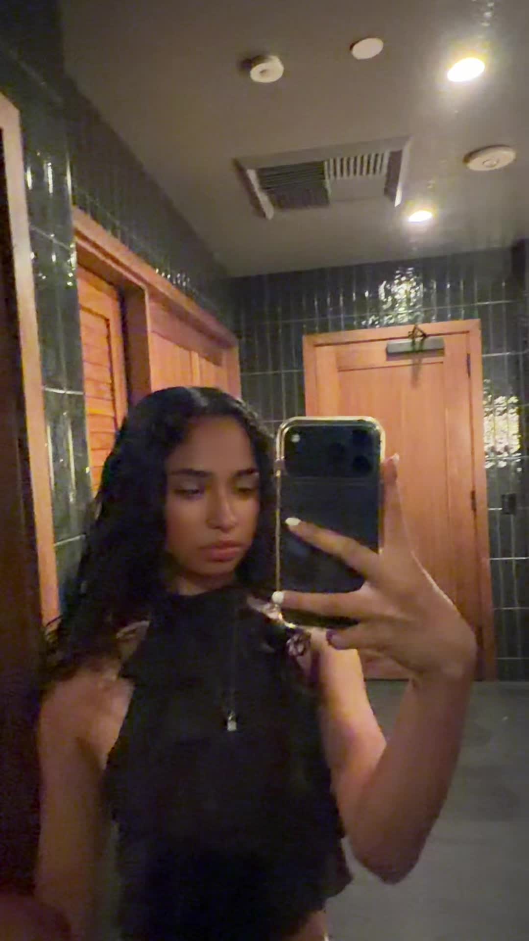 @tanishkaanandd