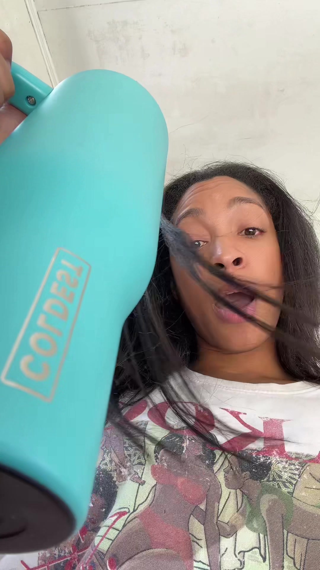 @AshMona