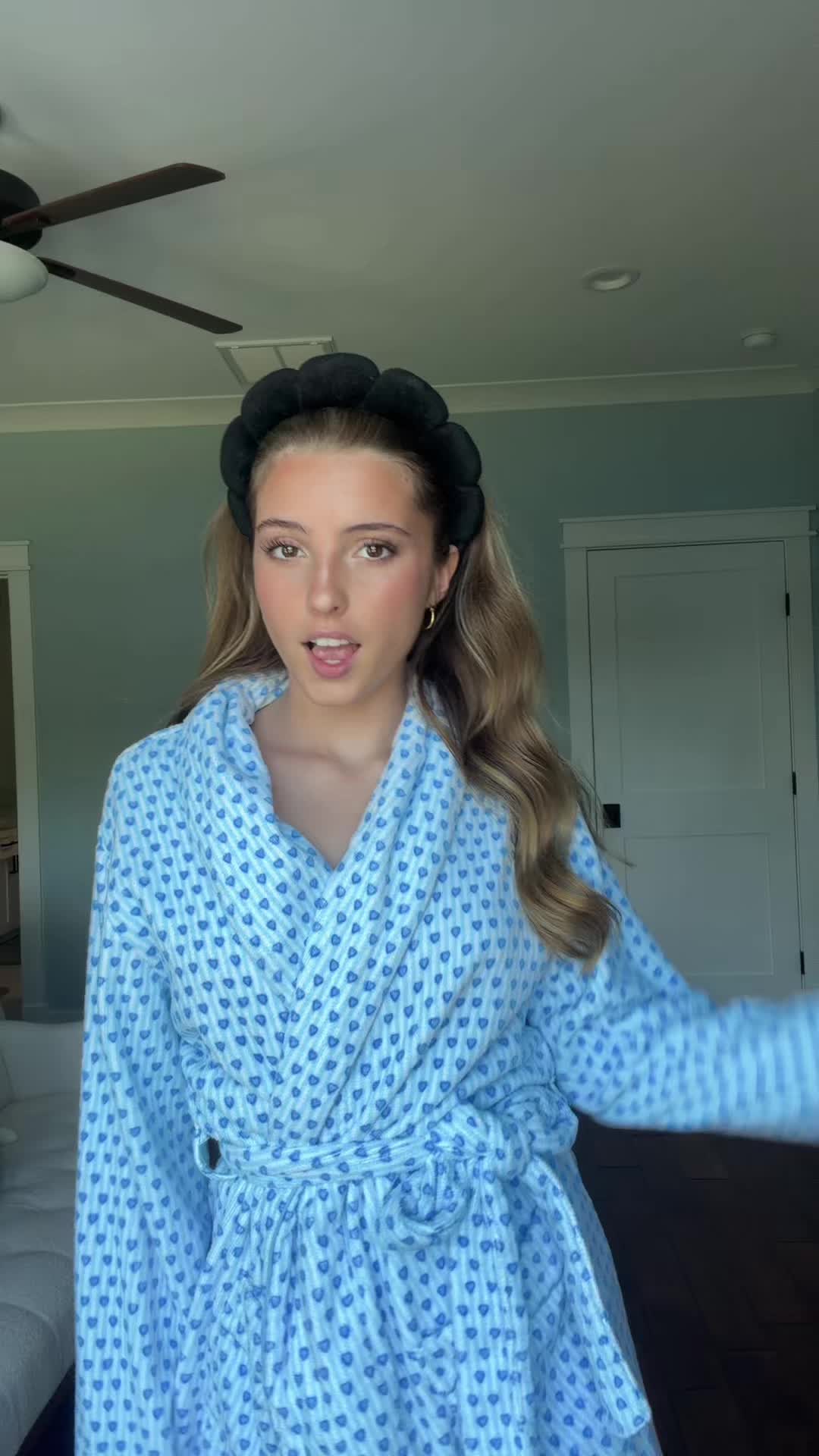 @🦄