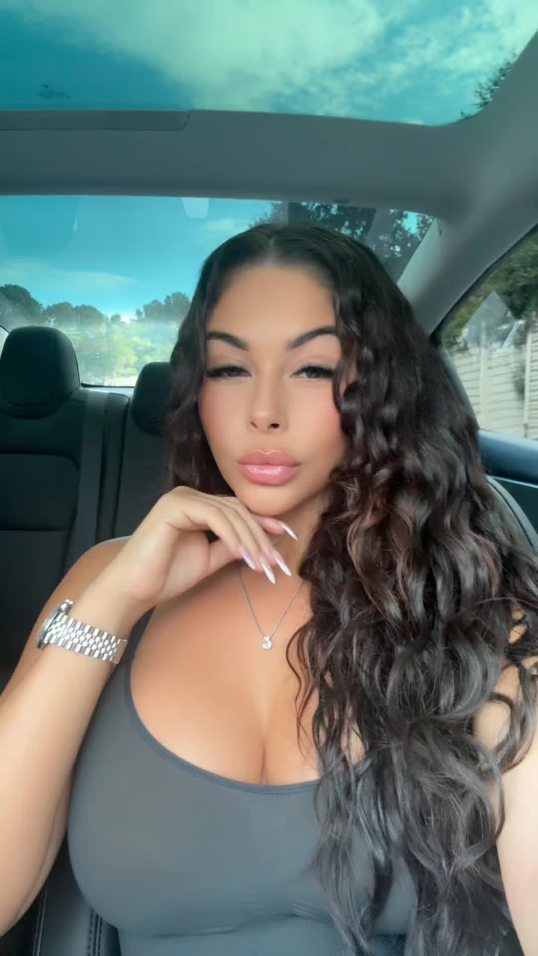 @rellasobella_