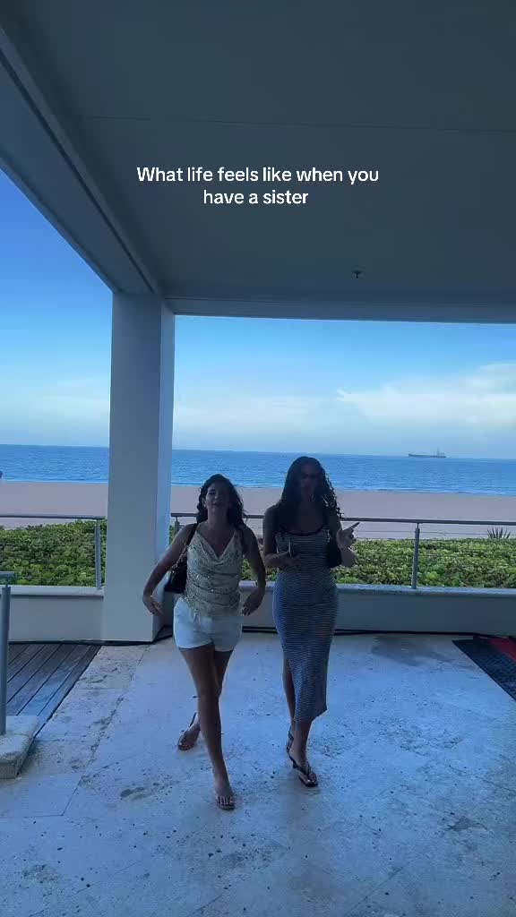@CHLOE ORLIKOWSKI