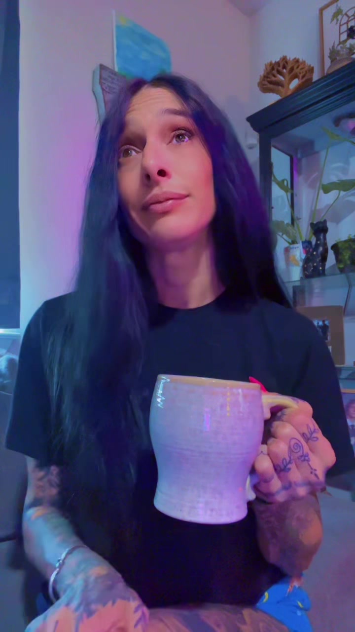 @Holly_Love