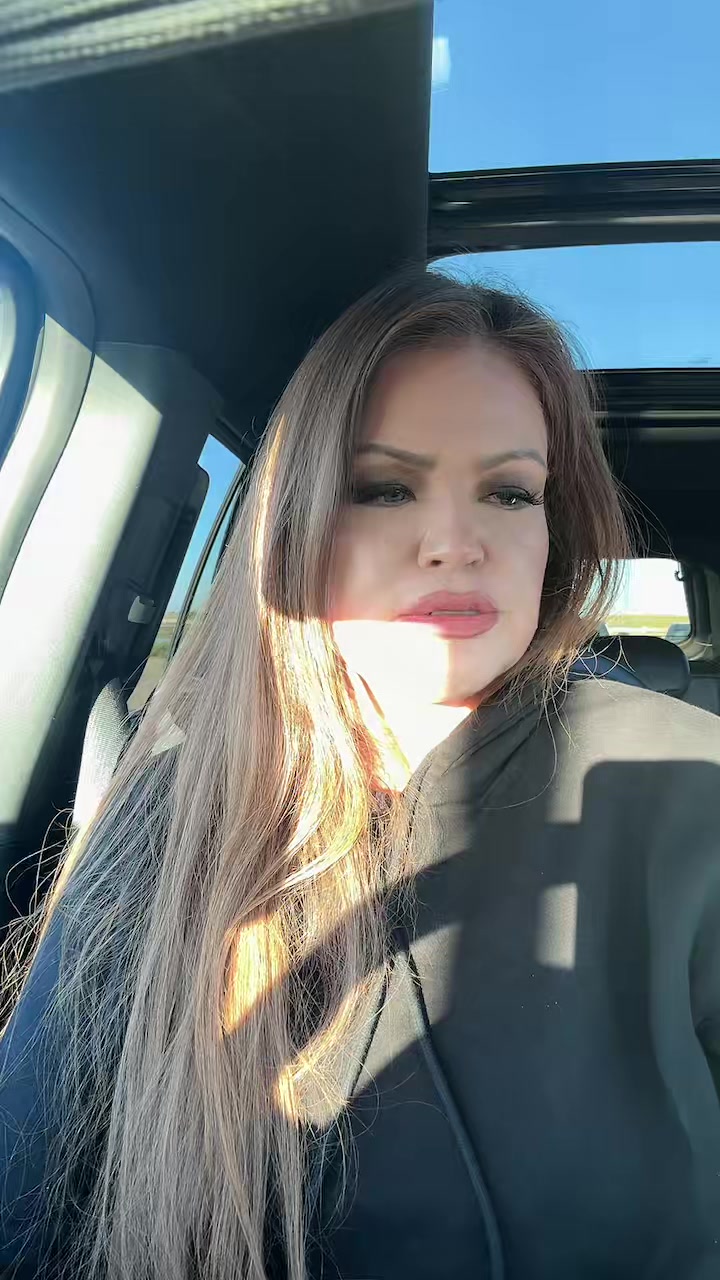 @Desirae Desnomie
