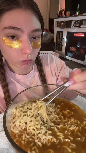 @sweetlilbabiicakes