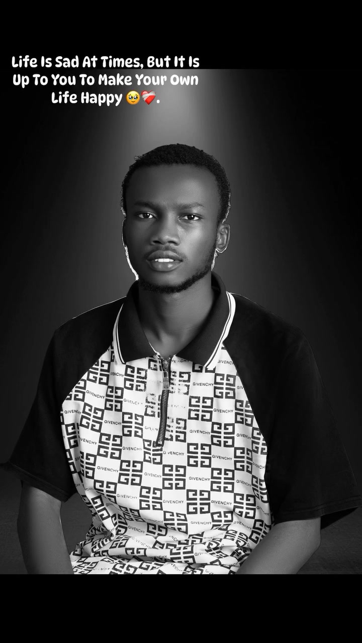 @SUNNY ADE 🥀🤍📸..