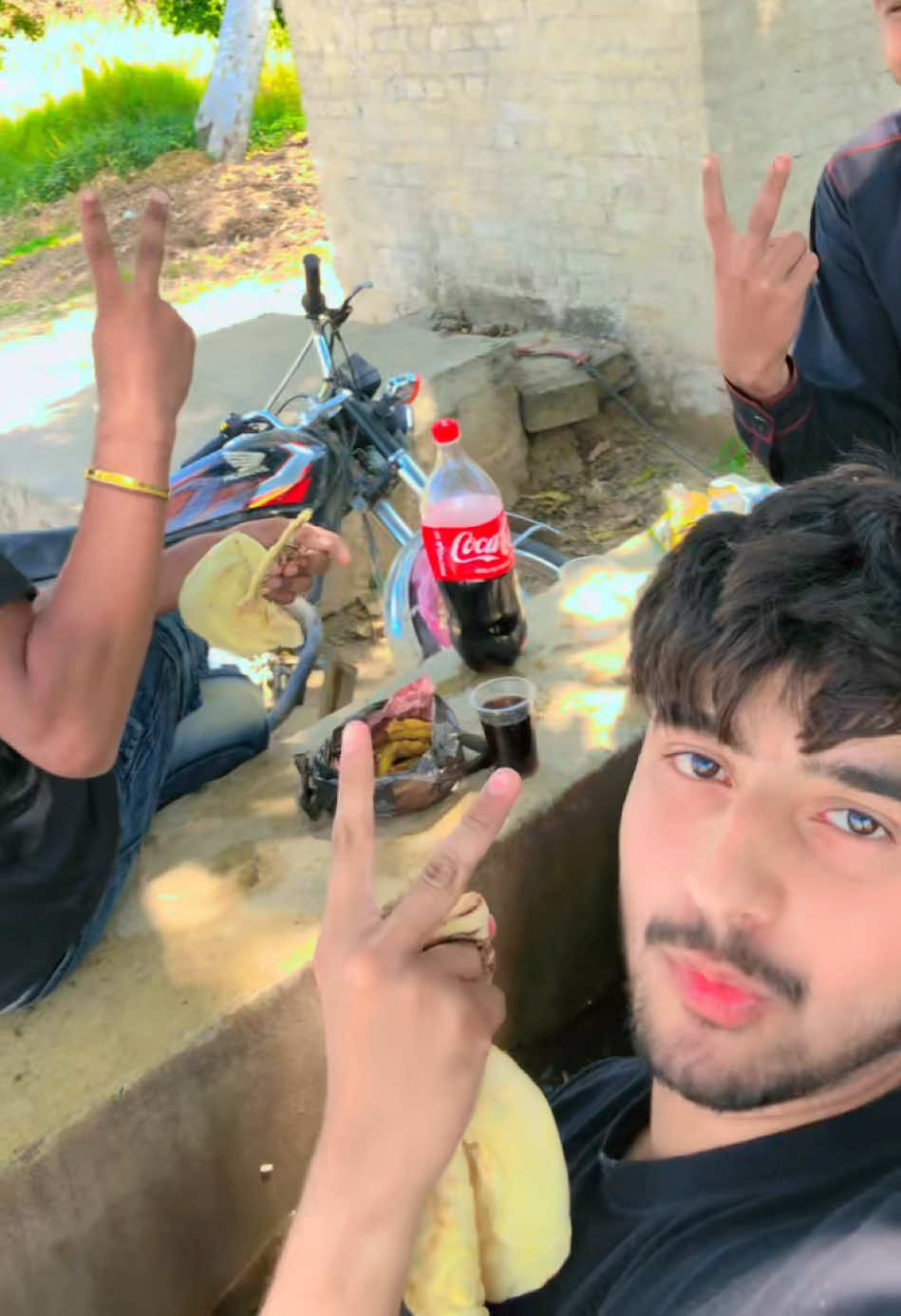 @Hassnain chouhdry ⚜️