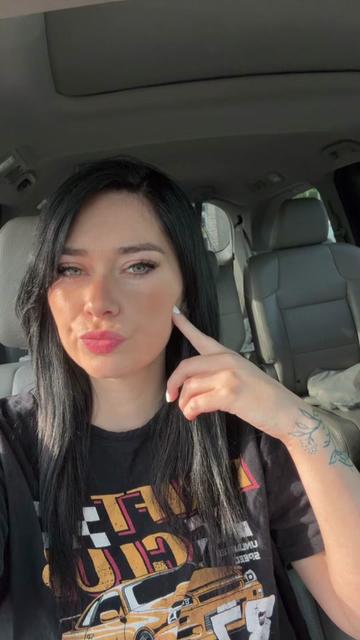 @Kelsiemarie99